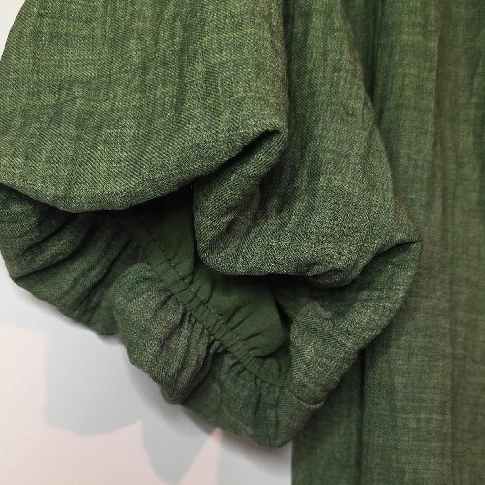Max Studio Hunter Green Tunic Top With Ruched Sleeve Women Size S NWT - Picture 5 of 9